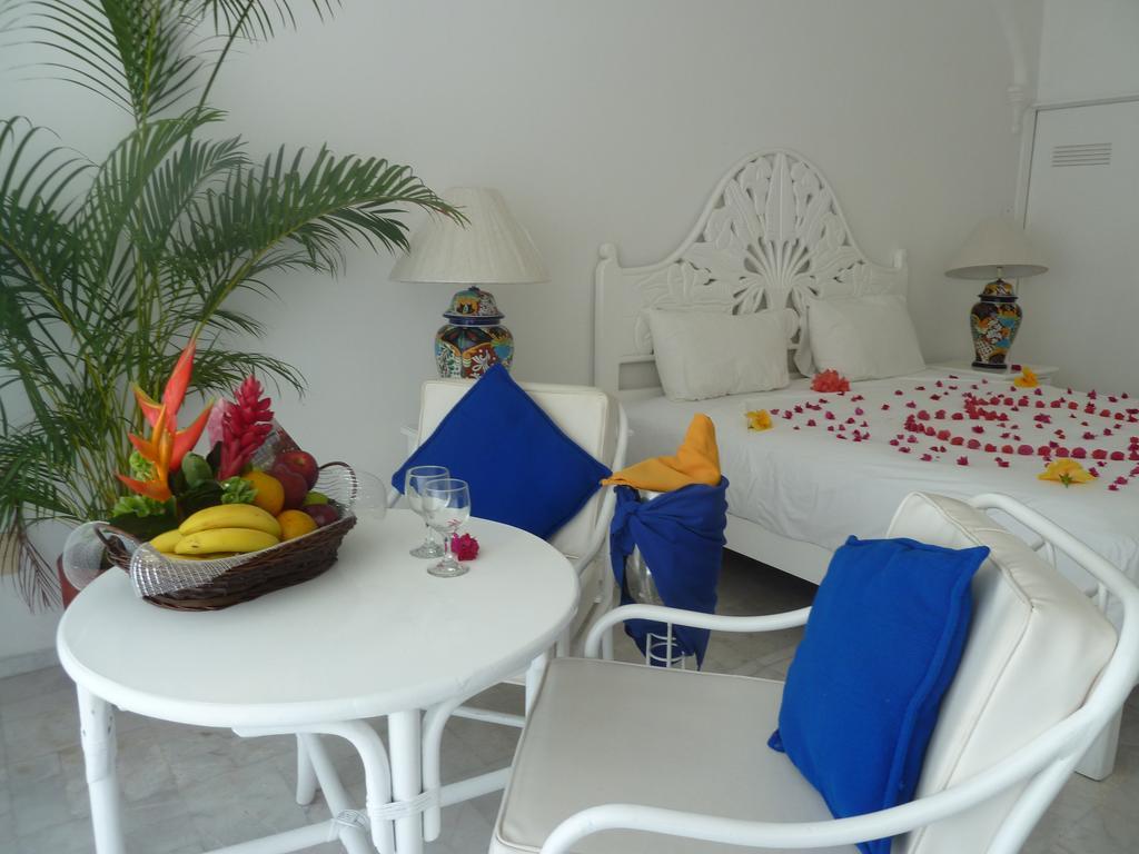 Dolphin Cove Inn Manzanillo Eksteriør billede