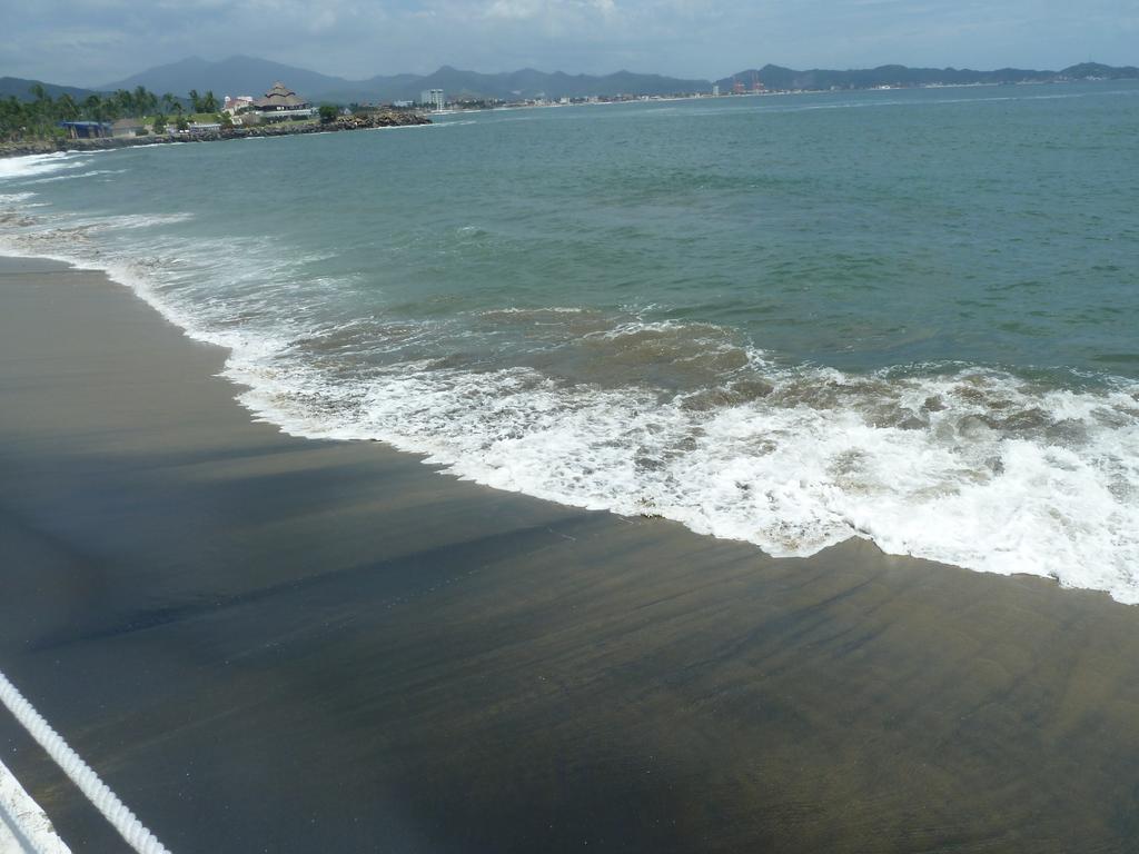 Dolphin Cove Inn Manzanillo Eksteriør billede