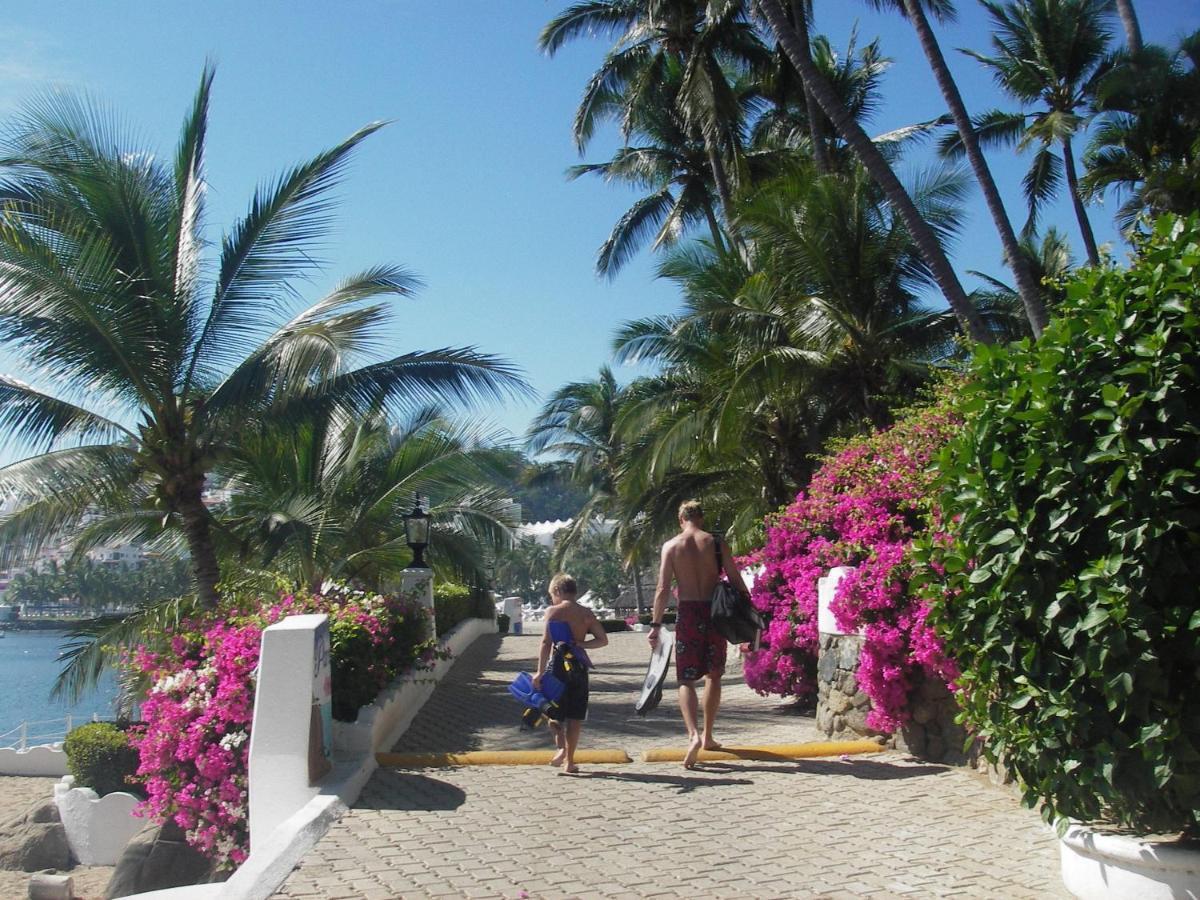 Dolphin Cove Inn Manzanillo Eksteriør billede